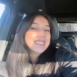 Meet your Posher, Angelita